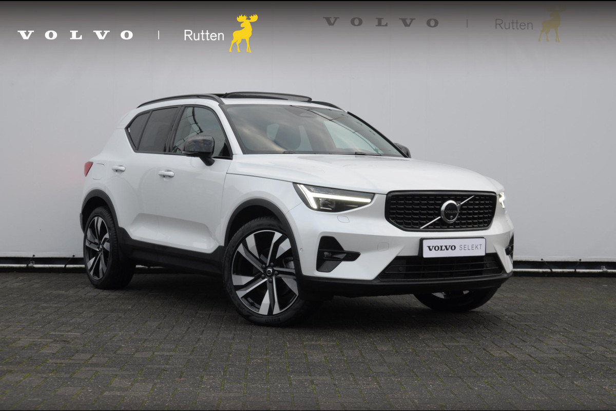 Volvo XC40 211PK Automaat B4 Ultimate Dark / Adaptieve cruise control / BLIS / Pixel LED / 20” velgen / Leder interieur / Stoel en stuurwielverwarming / 360 camera / Elektrische stoelen / Panoramadak
