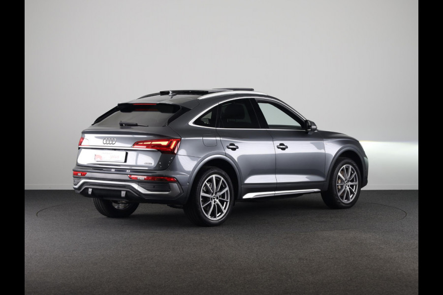 Audi Q5 Sportback 50 TFSI e S edition 299 pk S-tronic | Navigatie | Panoramadak | Trekhaak (wegklapbaar) | Parkeersensoren (Park assist) | Rondomzicht camera | Stoelverwarming v/a | S-Line |