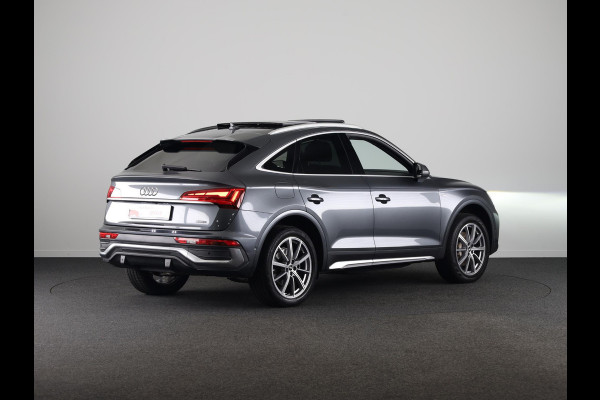 Audi Q5 Sportback 50 TFSI e S edition 299 pk S-tronic | Navigatie | Panoramadak | Trekhaak (wegklapbaar) | Parkeersensoren (Park assist) | Rondomzicht camera | Stoelverwarming v/a | S-Line |