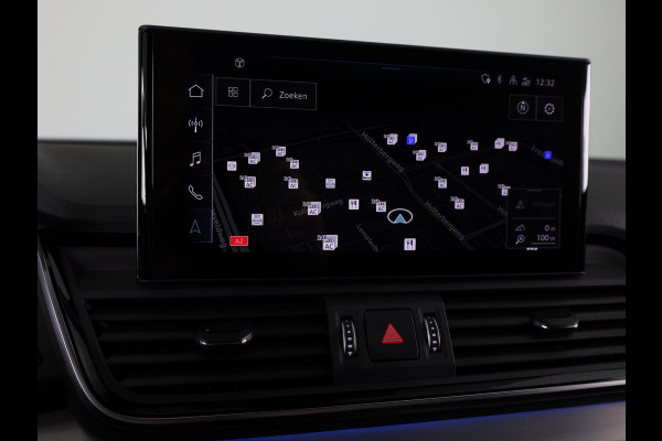 Audi Q5 Sportback 50 TFSI e S edition 299 pk S-tronic | Navigatie | Panoramadak | Trekhaak (wegklapbaar) | Parkeersensoren (Park assist) | Rondomzicht camera | Stoelverwarming v/a | S-Line |