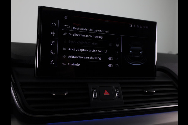 Audi Q5 Sportback 50 TFSI e S edition 299 pk S-tronic | Navigatie | Panoramadak | Trekhaak (wegklapbaar) | Parkeersensoren (Park assist) | Rondomzicht camera | Stoelverwarming v/a | S-Line |