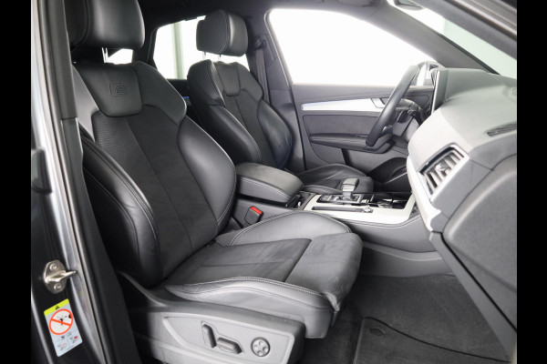 Audi Q5 Sportback 50 TFSI e S edition 299 pk S-tronic | Navigatie | Panoramadak | Trekhaak (wegklapbaar) | Parkeersensoren (Park assist) | Rondomzicht camera | Stoelverwarming v/a | S-Line |