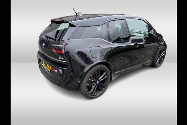 BMW i3 S Dark Shadow Edition 120Ah 42 kWh / Camera / Navigatie / 20'' / Stoelverwarming / DAB / LED / Cruise Control