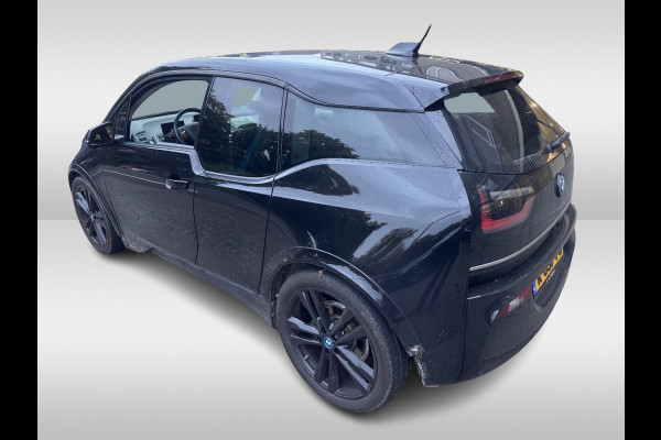 BMW i3 Dark Shadow Edition 120Ah 42 kWh / Camera / Navigatie / 20'' / Stoelverwarming / DAB / LED / Cruise Control