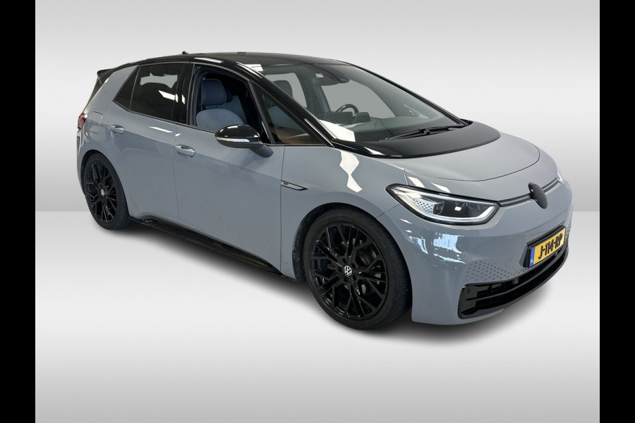 Volkswagen ID.3 First Plus 58 kWh / Camera / Keyless / Matrix LED / Interieurvoorverwarming / 19'' / DAB / 19'' / Navigatie / ACC