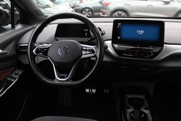 Volkswagen ID.4 First 77 kWh / Trekhaak / Camera / Apple CarPlay / DAB / 20'' / LED / Alcantara / Stoelverwarming / ACC