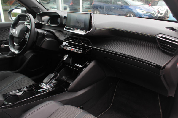 Peugeot e-2008 EV GT 50 kWh / SOH 92% / Camera / Half leder / Virtual Cockpit / 17'' / LED Koplampen / Keyless / Navigatie / Stoelverwarming / Cruise Control