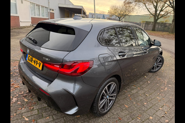 BMW 1-serie 118i 2020 High Executive Edition SPORT LEDER LED NAV CARPLAY