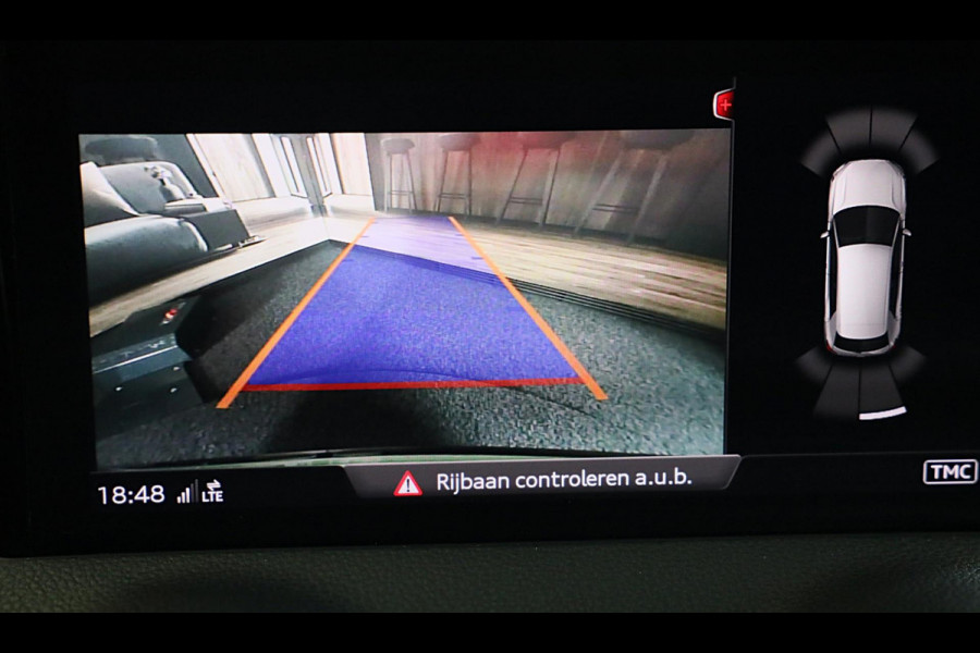 Audi Q2 35 TFSI Edition ONE / AUT / ACC / Open Panoramadak / Virtual Cockpit / Lane Assist / Leder / Navi / Camera / Led / 19 Inch