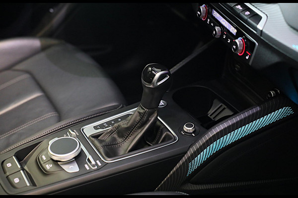 Audi Q2 35 TFSI Edition ONE / AUT / ACC / Open Panoramadak / Virtual Cockpit / Lane Assist / Leder / Navi / Camera / Led / 19 Inch