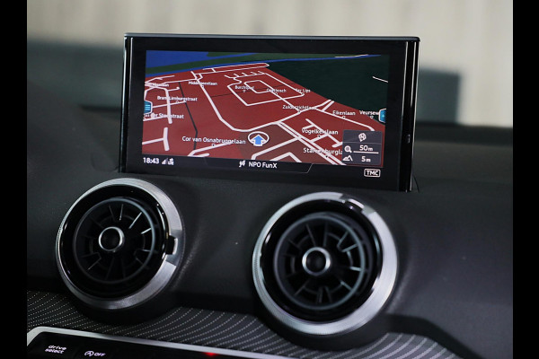Audi Q2 35 TFSI Edition ONE / AUT / ACC / Open Panoramadak / Virtual Cockpit / Lane Assist / Leder / Navi / Camera / Led / 19 Inch