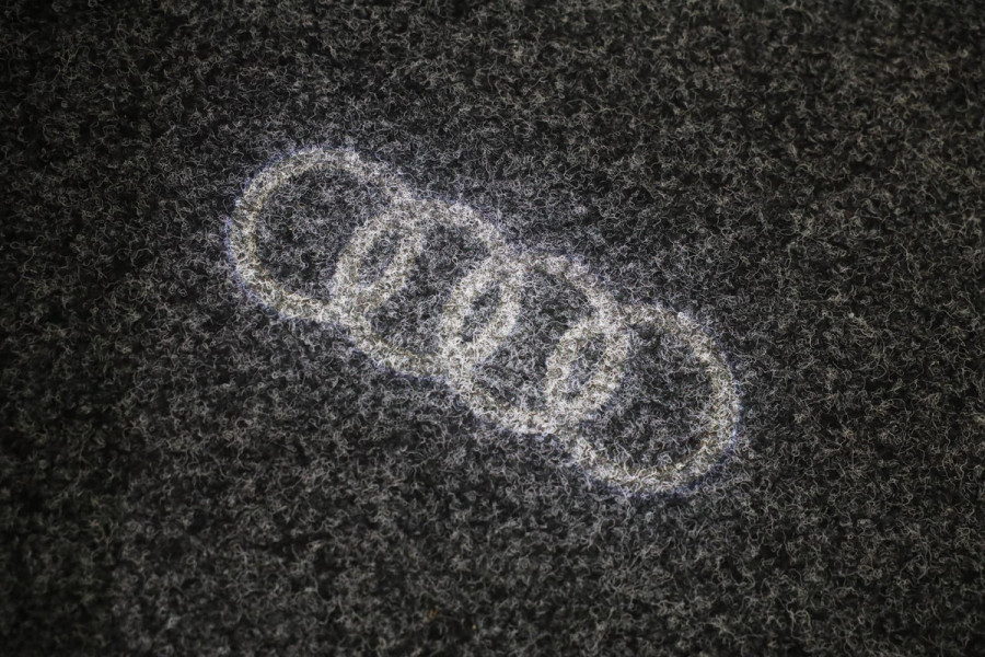 Audi Q2 35 TFSI Edition ONE / AUT / ACC / Open Panoramadak / Virtual Cockpit / Lane Assist / Leder / Navi / Camera / Led / 19 Inch