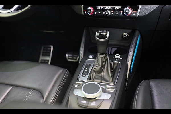Audi Q2 35 TFSI Edition ONE / AUT / ACC / Open Panoramadak / Virtual Cockpit / Lane Assist / Leder / Navi / Camera / Led / 19 Inch