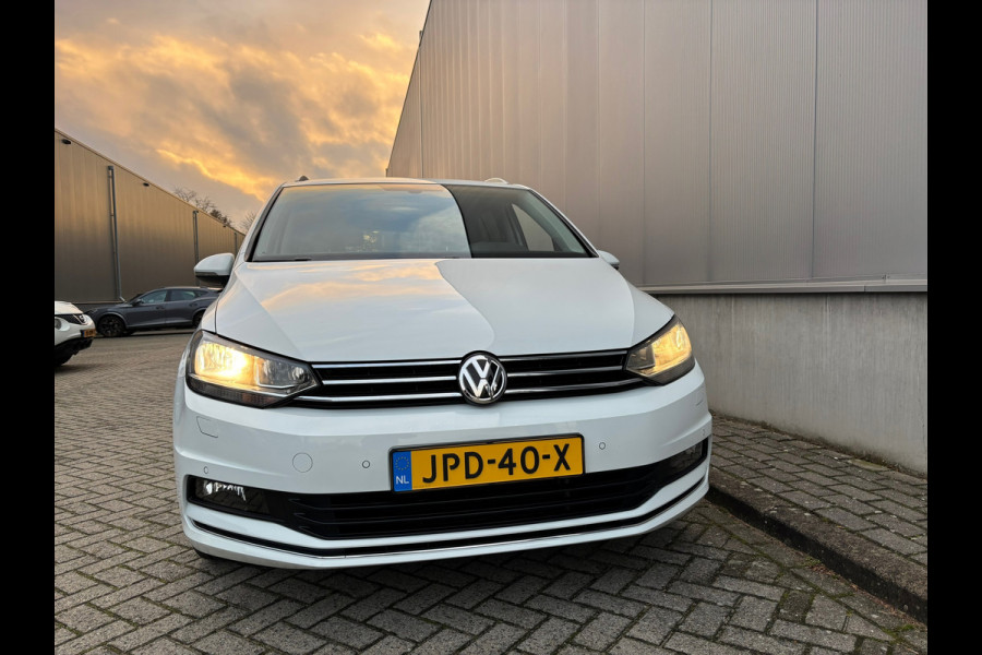 Volkswagen Touran 1.5 TSI Highline 7persoons / Camera