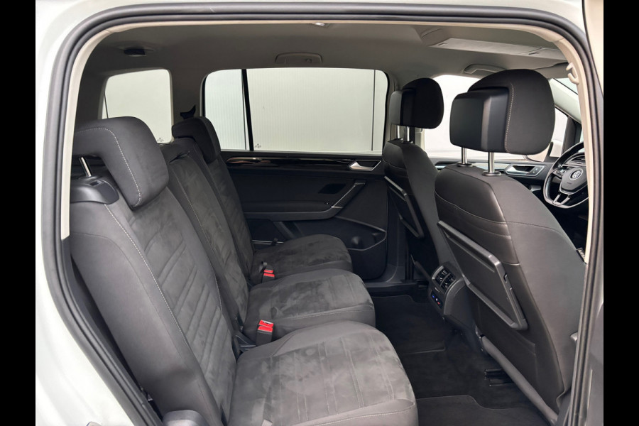 Volkswagen Touran 1.5 TSI Highline 7persoons / Camera