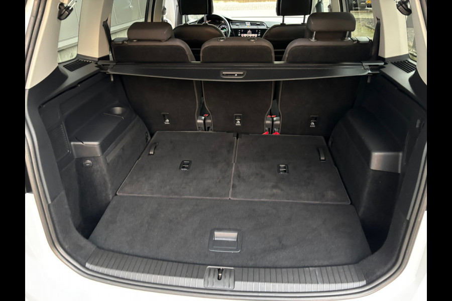 Volkswagen Touran 1.5 TSI Highline 7persoons / Camera