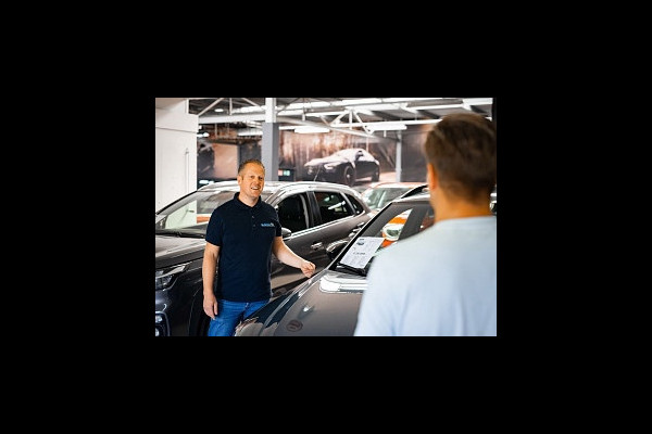 Volkswagen Touran 1.5 TSI Highline 7persoons / Camera