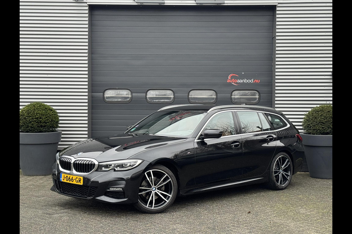 BMW 3 Serie Touring 320i High Executive M-Sport | Camera | Navigatie | DAB | 19 Inch Lichtmetalen Velgen | Lederen Bekleding |
