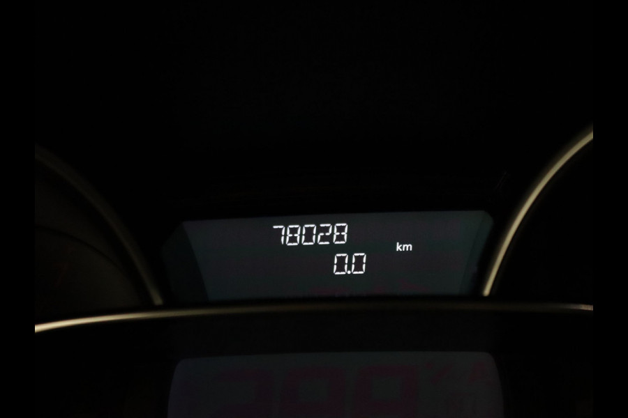 Renault Clio 120pk TCe Intens Camera | Cruise | Navi | Parkeersens. v+a