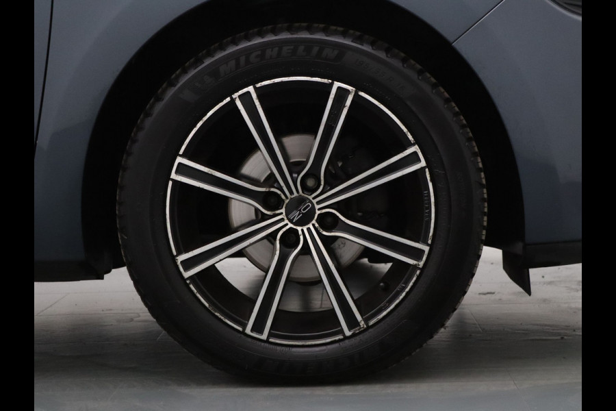 Renault Clio 120pk TCe Intens Camera | Cruise | Navi | Parkeersens. v+a