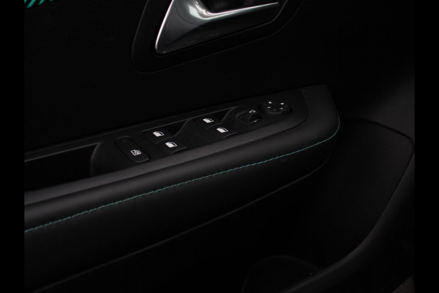 Peugeot 208 1.2 PureTech Allure Pack Apple Carplay / Android Auto | Camera | Keyless | Adeptive Cruise Control | Stoelverwarming | Getinte Ramen |