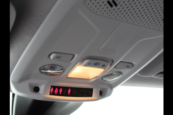 Peugeot 208 1.2 PureTech Allure Pack Apple Carplay / Android Auto | Camera | Keyless | Adeptive Cruise Control | Stoelverwarming | Getinte Ramen |