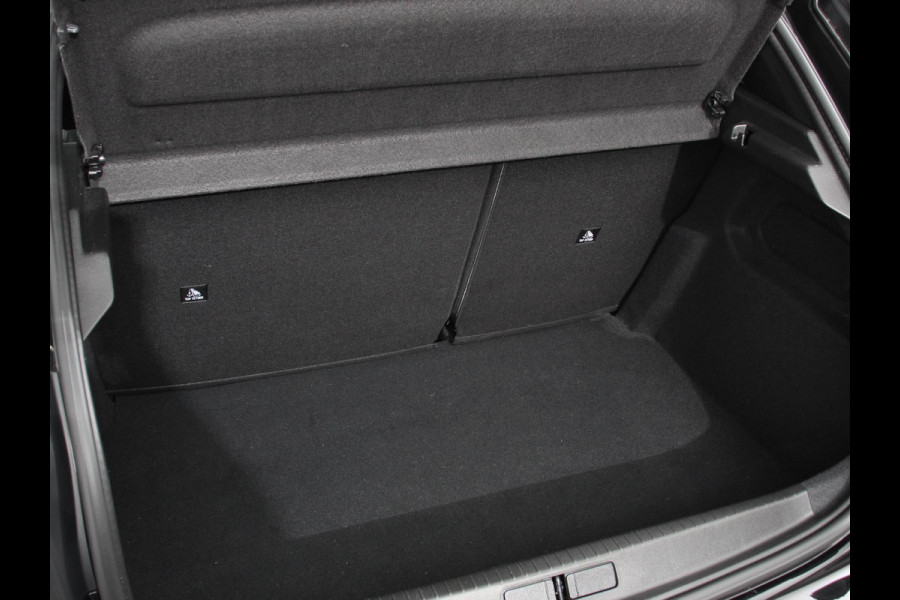 Peugeot 208 1.2 PureTech Allure Pack Apple Carplay / Android Auto | Camera | Keyless | Adeptive Cruise Control | Stoelverwarming | Getinte Ramen |