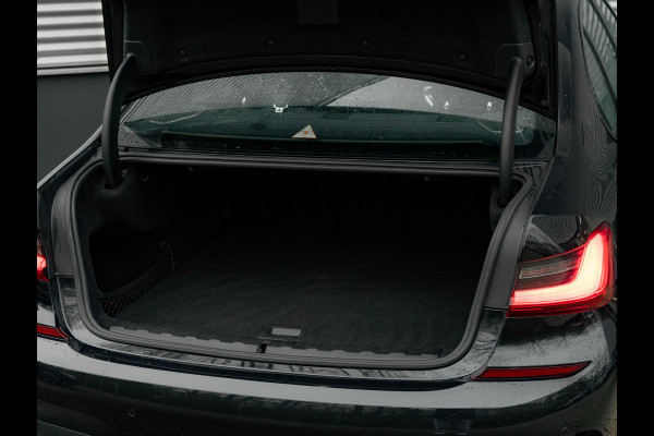 BMW 3-serie 330e M-Sport - Harman Kardon - Trekhaak - DAB - Camera
