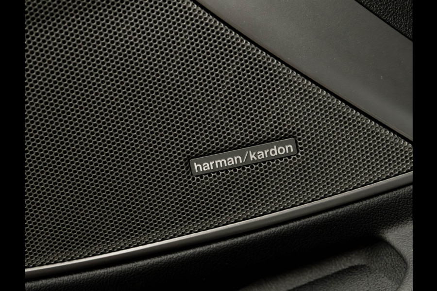 BMW 3-serie 330e M-Sport - Harman Kardon - Trekhaak - DAB - Camera