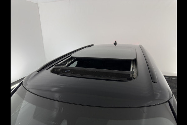 MINI Clubman 2.0 Cooper S ALL4 Premier Plus JCW (INCL-BTW) Aut * PANO | LEATHER | FULL-LED | HEATED-SPORTSEATS | DIGI-COCKPIT | AMBIENT-LIGHT | PRIVACY-GLASS | HEAD-UP | PDC | CAMERA | DAB  | KEYLESS | TOWBAR | 18"ALU*