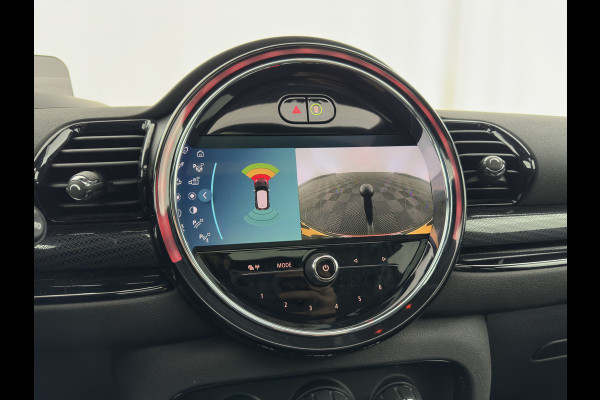 MINI Clubman 2.0 Cooper S ALL4 Premier Plus JCW (INCL-BTW) Aut * PANO | LEATHER | FULL-LED | HEATED-SPORTSEATS | DIGI-COCKPIT | AMBIENT-LIGHT | PRIVACY-GLASS | HEAD-UP | PDC | CAMERA | DAB  | KEYLESS | TOWBAR | 18"ALU*