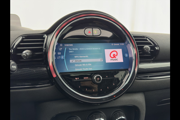 MINI Clubman 2.0 Cooper S ALL4 Premier Plus JCW (INCL-BTW) Aut * PANO | LEATHER | FULL-LED | HEATED-SPORTSEATS | DIGI-COCKPIT | AMBIENT-LIGHT | PRIVACY-GLASS | HEAD-UP | PDC | CAMERA | DAB  | KEYLESS | TOWBAR | 18"ALU*