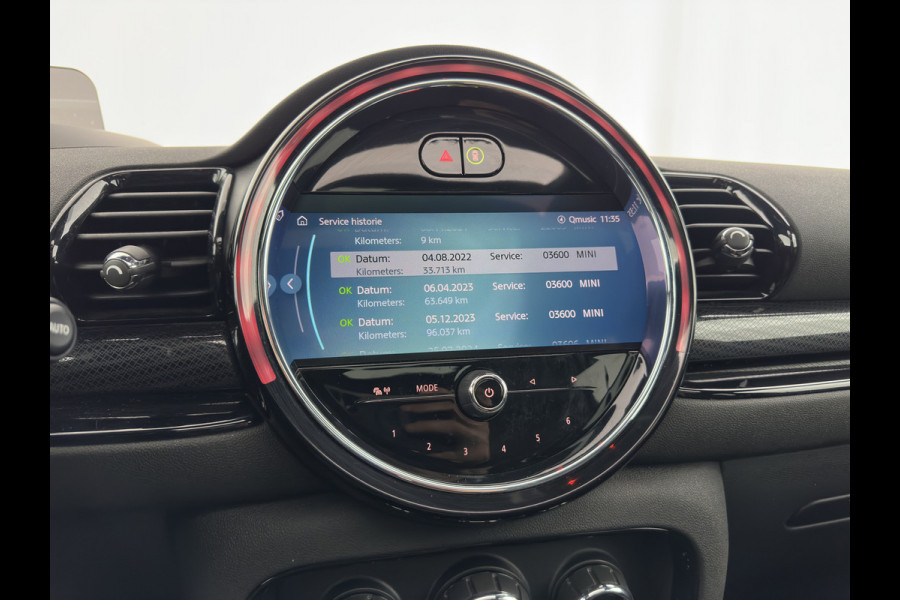 MINI Clubman 2.0 Cooper S ALL4 Premier Plus JCW (INCL-BTW) Aut * PANO | LEATHER | FULL-LED | HEATED-SPORTSEATS | DIGI-COCKPIT | AMBIENT-LIGHT | PRIVACY-GLASS | HEAD-UP | PDC | CAMERA | DAB  | KEYLESS | TOWBAR | 18"ALU*