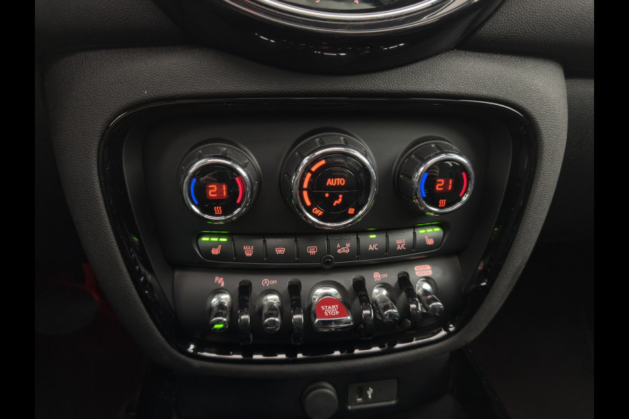 MINI Clubman 2.0 Cooper S ALL4 Premier Plus JCW (INCL-BTW) Aut * PANO | LEATHER | FULL-LED | HEATED-SPORTSEATS | DIGI-COCKPIT | AMBIENT-LIGHT | PRIVACY-GLASS | HEAD-UP | PDC | CAMERA | DAB  | KEYLESS | TOWBAR | 18"ALU*