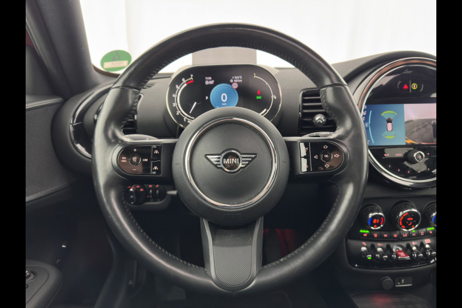 MINI Clubman 2.0 Cooper S ALL4 Premier Plus JCW (INCL-BTW) Aut * PANO | LEATHER | FULL-LED | HEATED-SPORTSEATS | DIGI-COCKPIT | AMBIENT-LIGHT | PRIVACY-GLASS | HEAD-UP | PDC | CAMERA | DAB  | KEYLESS | TOWBAR | 18"ALU*