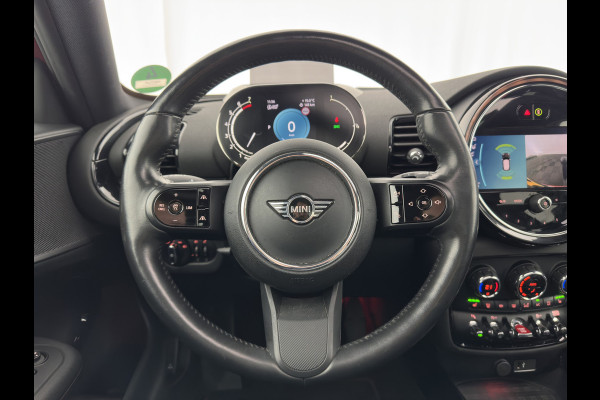 MINI Clubman 2.0 Cooper S ALL4 Premier Plus JCW (INCL-BTW) Aut * PANO | LEATHER | FULL-LED | HEATED-SPORTSEATS | DIGI-COCKPIT | AMBIENT-LIGHT | PRIVACY-GLASS | HEAD-UP | PDC | CAMERA | DAB  | KEYLESS | TOWBAR | 18"ALU*