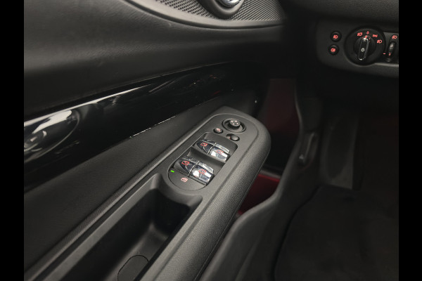 MINI Clubman 2.0 Cooper S ALL4 Premier Plus JCW (INCL-BTW) Aut * PANO | LEATHER | FULL-LED | HEATED-SPORTSEATS | DIGI-COCKPIT | AMBIENT-LIGHT | PRIVACY-GLASS | HEAD-UP | PDC | CAMERA | DAB  | KEYLESS | TOWBAR | 18"ALU*