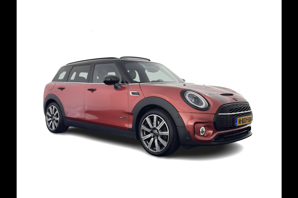 MINI Clubman 2.0 Cooper S ALL4 Premier Plus JCW (INCL-BTW) Aut * PANO | LEATHER | FULL-LED | HEATED-SPORTSEATS | DIGI-COCKPIT | AMBIENT-LIGHT | PRIVACY-GLASS | HEAD-UP | PDC | CAMERA | DAB  | KEYLESS | TOWBAR | 18"ALU*