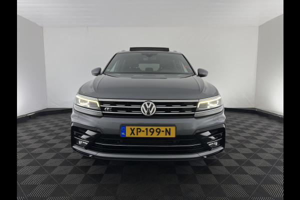 Volkswagen Tiguan Allspace 1.5 TSI R-line Highline Business (7-Pers.) (INCL-BTW) Aut * PANO | NAVI-FULLMAP | XENON | ALCANTARA | HEATED-ERGONOMIC-SPORTSEATS | KEYLESS | PRIVACY-GLASS | CAMERA | DAB | DIGI-COCKPIT | PDC | TOWBAR | ECC | 19"ALU*