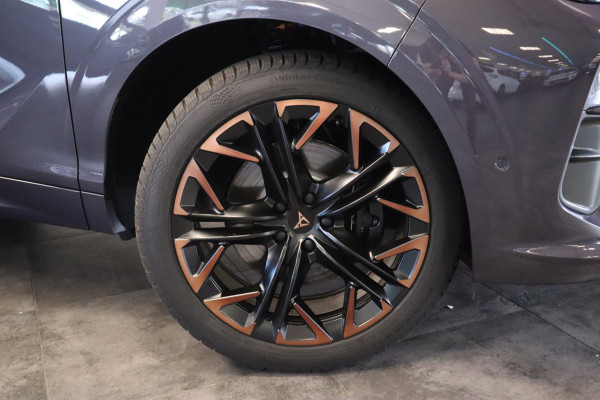 CUPRA Terramar 1.5 TSI e-Hybrid VZ Performance Pano Sennheiser HUD Schakelpaddles ACC Stoelverw. Carplay 24 maanden garantie mogelijk (*vraag naar de voorwaarden)