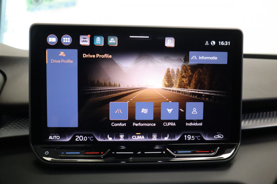 CUPRA Terramar 1.5 TSI e-Hybrid VZ Performance Pano Sennheiser HUD Schakelpaddles ACC Stoelverw. Carplay 24 maanden garantie mogelijk (*vraag naar de voorwaarden)