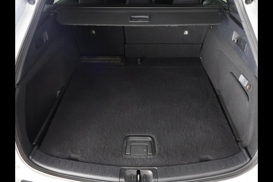 Toyota Corolla Touring Sports 2.0 Hybrid First Edition | Navigatie | Apple Carplay & AndroidAUTO | 1e eigenaar | Camera |