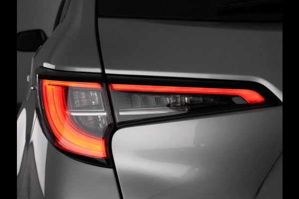 Toyota Corolla Touring Sports 2.0 Hybrid First Edition | Navigatie | Apple Carplay & AndroidAUTO | 1e eigenaar | Camera |