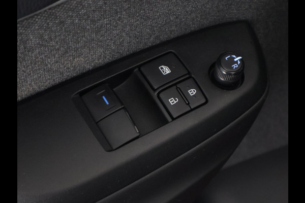 Toyota Yaris 1.5 Hybrid Business Black Edition | Apple Carplay & AndroidAUTO | Privacy Glass |