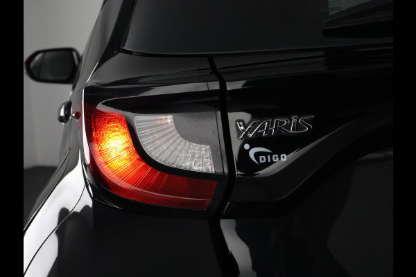 Toyota Yaris 1.5 Hybrid Business Black Edition | Apple Carplay & AndroidAUTO | Privacy Glass |