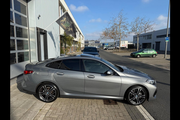 BMW 2 Serie Gran Coupé 218i High Executive M Sport LEER/PANO