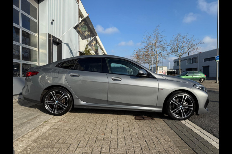 BMW 2 Serie Gran Coupé 218i High Executive M Sport LEER/PANO
