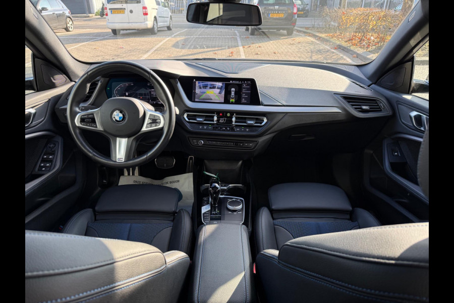 BMW 2 Serie Gran Coupé 218i High Executive M Sport LEER/PANO