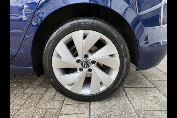 Volkswagen Golf 1.5 eTSI Style LED/LMV17/PDC/NAVI/VIRTU/PANO