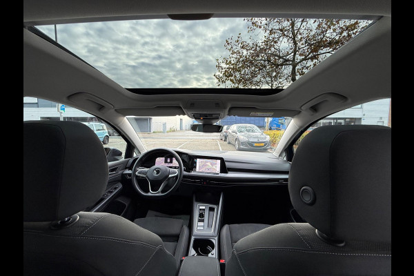 Volkswagen Golf 1.5 eTSI Style LED/LMV17/PDC/NAVI/VIRTU/PANO